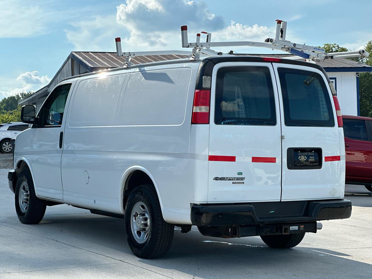 Used 2015 Chevrolet Express 2500 RWD image 5