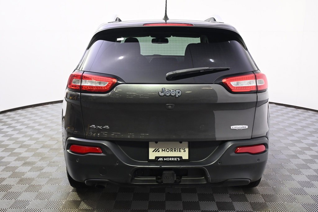 Used 2017 Jeep Cherokee Latitude w/ Safety/Convenience Group image 5