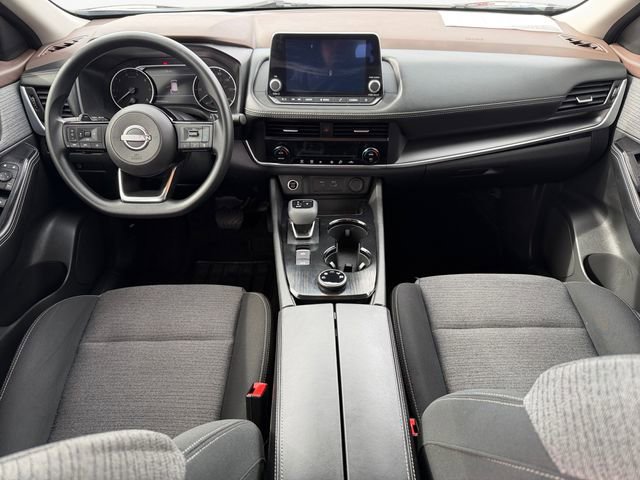 Used 2023 Nissan Rogue SV image 10