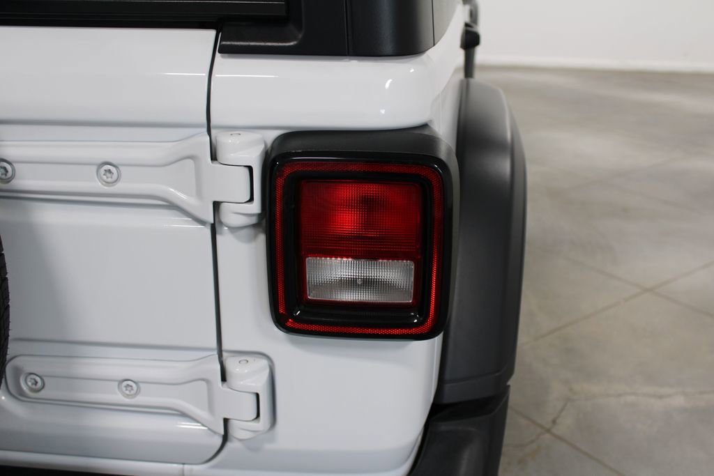 Used 2024 Jeep Wrangler Sport S image 13