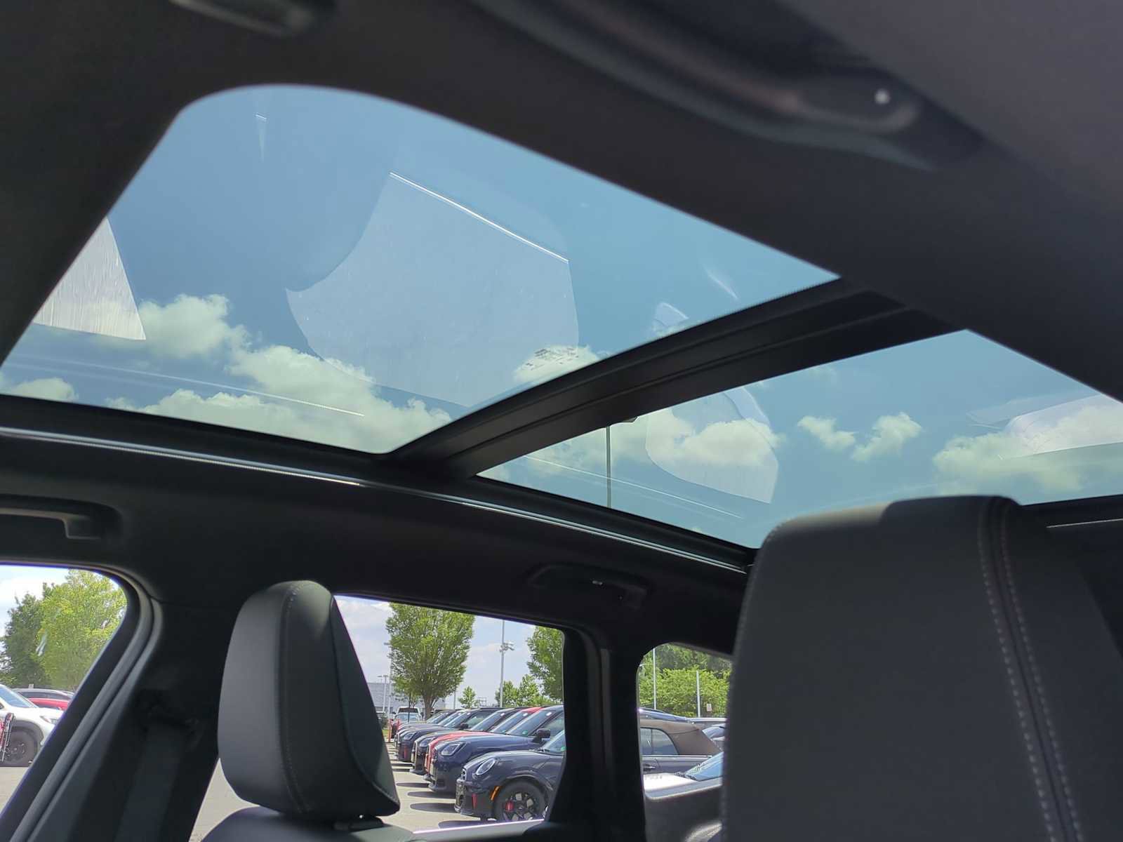 Used 2025 BMW X1 xDrive28i w/ Technology Package image 19