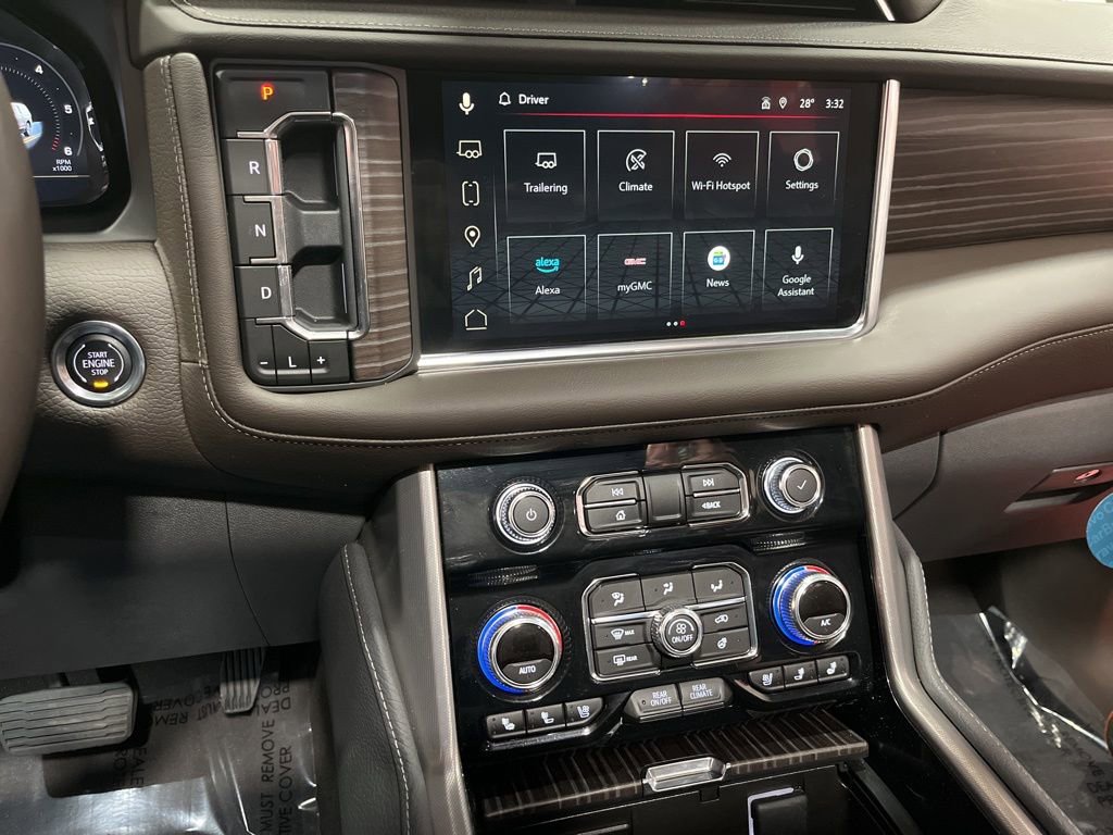 Certified 2024 GMC Yukon XL Denali w/ Denali Reserve Package image 29