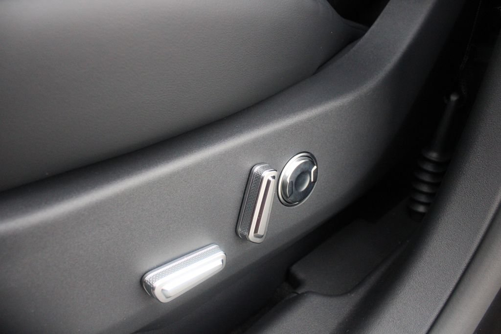 New 2026 Lincoln Nautilus Reserve AWD/4WD image 3
