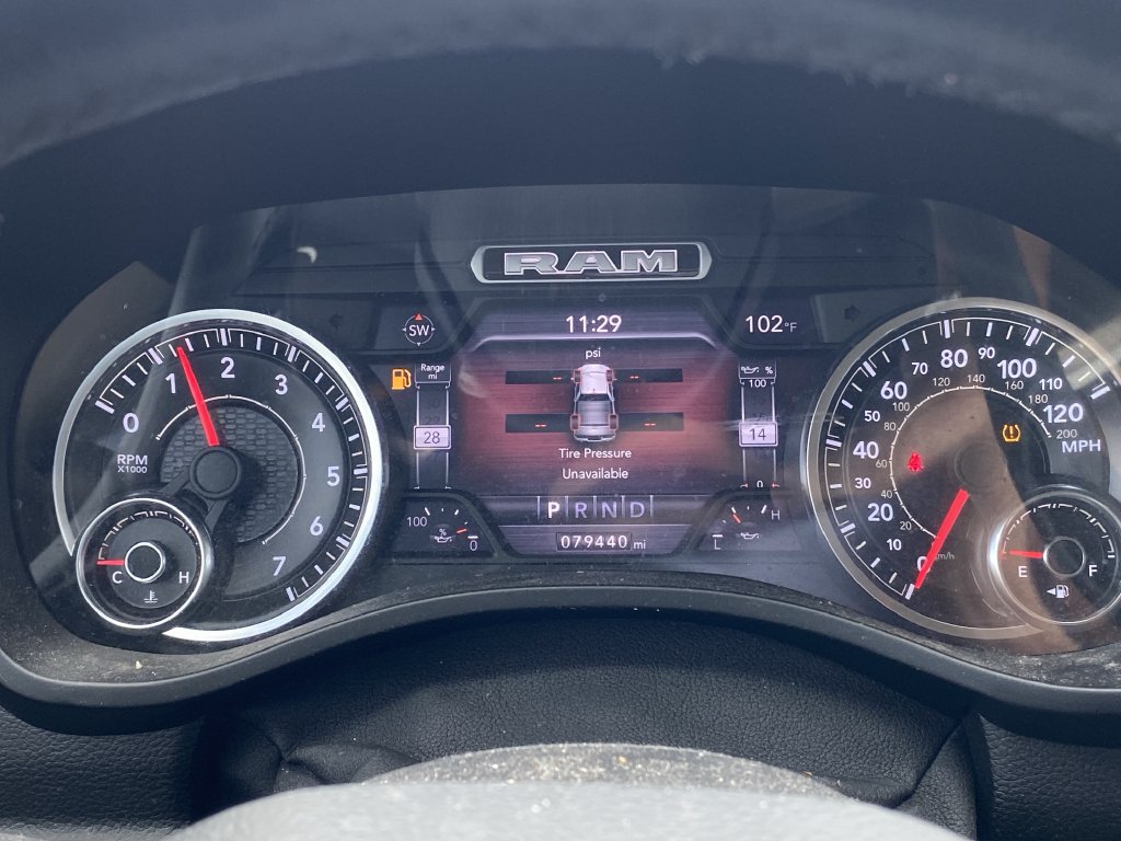 Used 2019 RAM 1500 Laramie AWD/4WD image 9