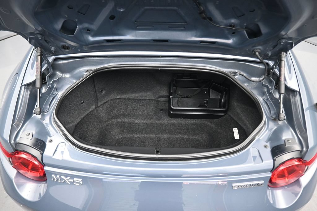 Used 2020 MAZDA MX-5 Miata RF Grand Touring RWD image 31