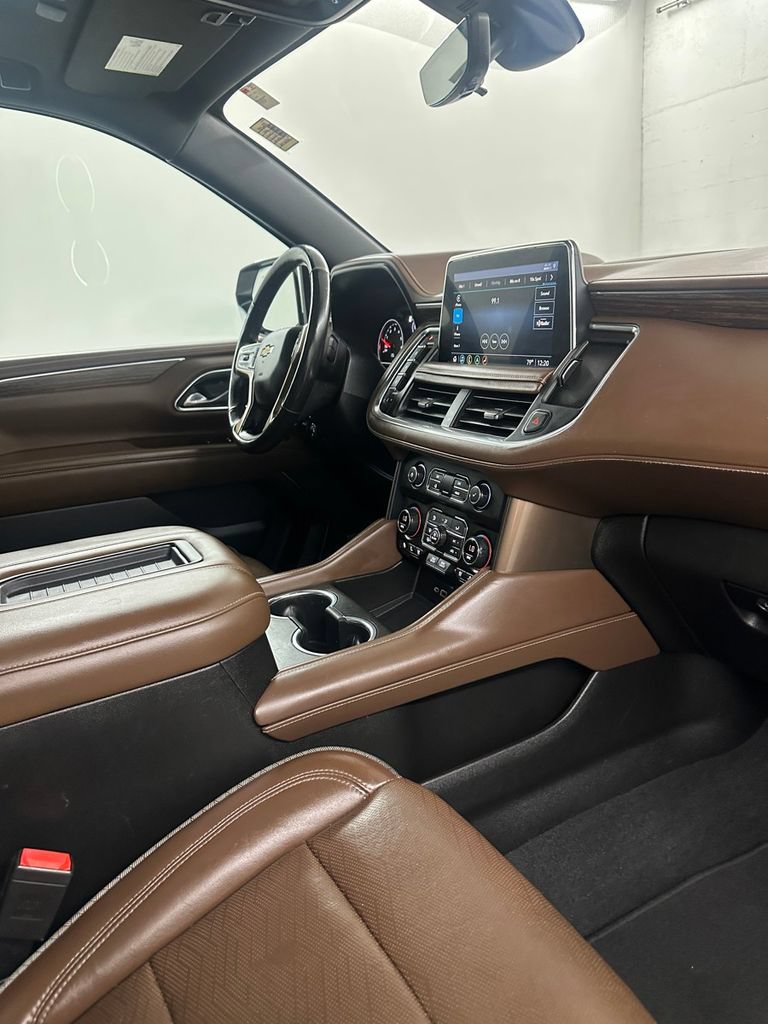Used 2021 Chevrolet Tahoe High Country w/ Premium Package AWD/4WD image 43