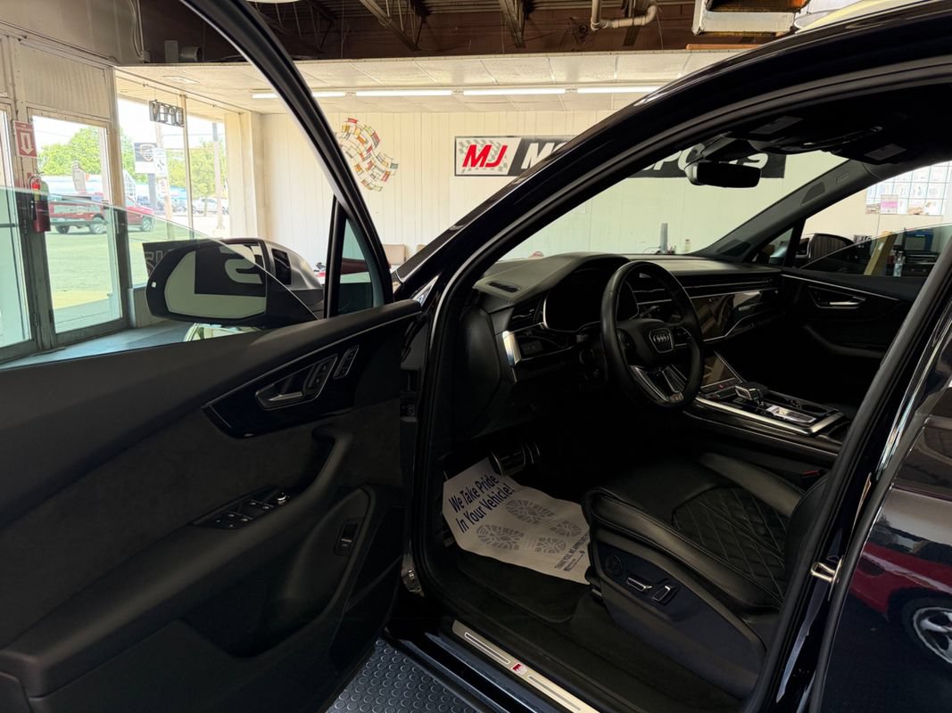 Used 2021 Audi SQ7 Premium Plus AWD/4WD image 15