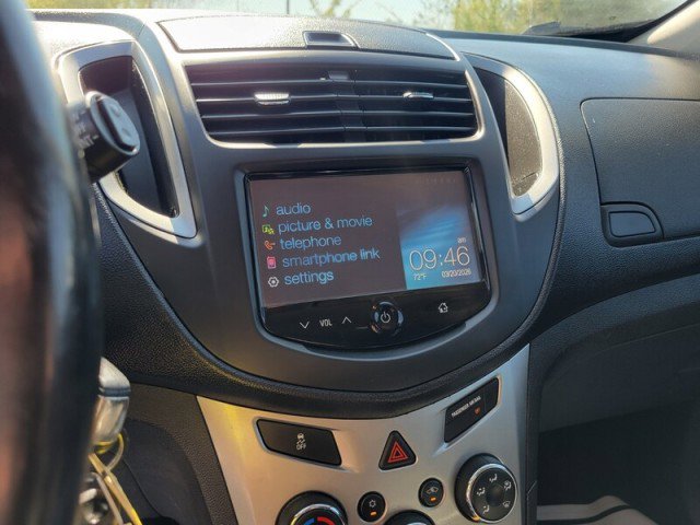 Used 2016 Chevrolet Trax LT w/ LT Convenience Package image 17