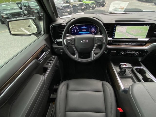 Used 2026 Chevrolet Silverado 1500 LT Trail Boss w/ LT Trail Boss Premium Package AWD/4WD image 25