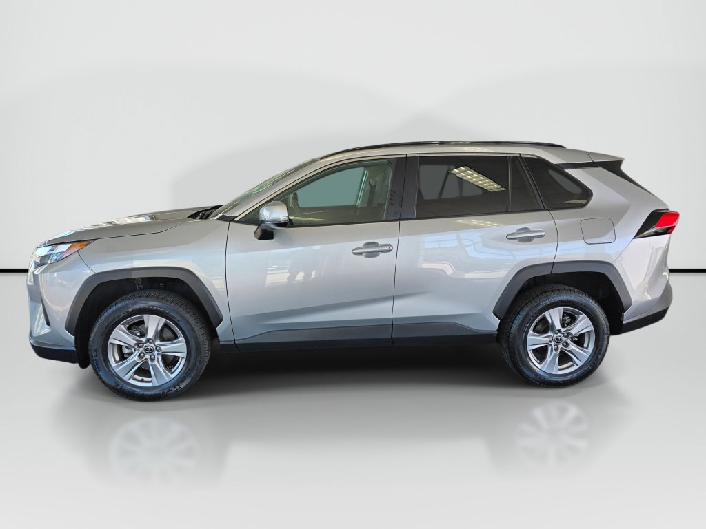 Used 2025 Toyota RAV4 XLE AWD/4WD image 6