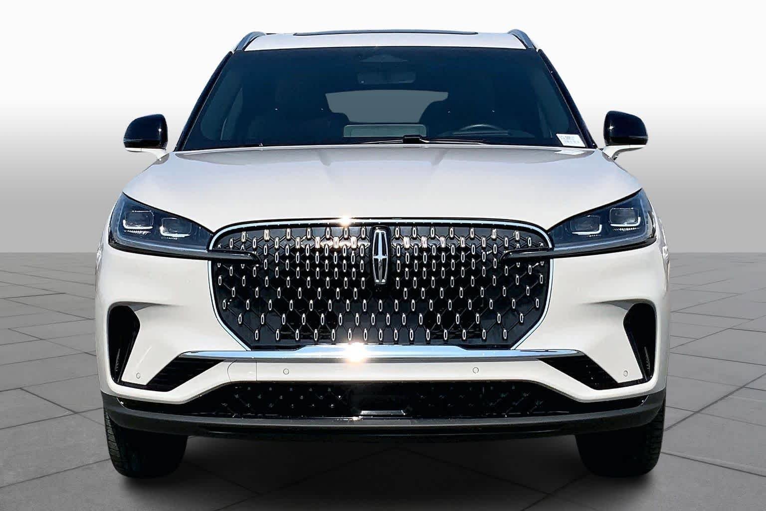 Used 2025 Lincoln Aviator Reserve w/ Equipment Group 201A AWD/4WD image 4