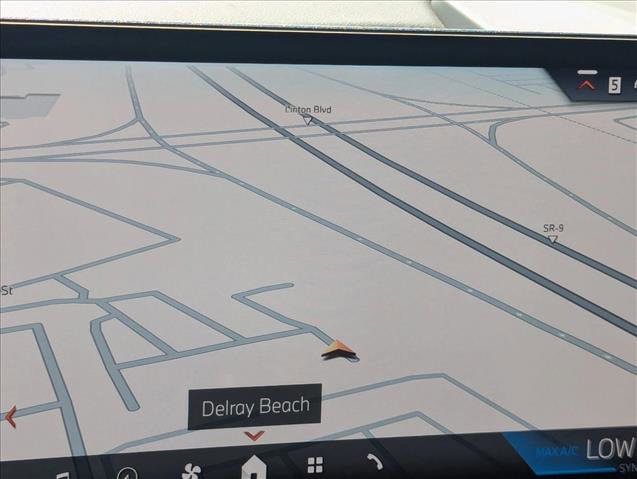 Used 2026 BMW X5 sDrive40i image 13