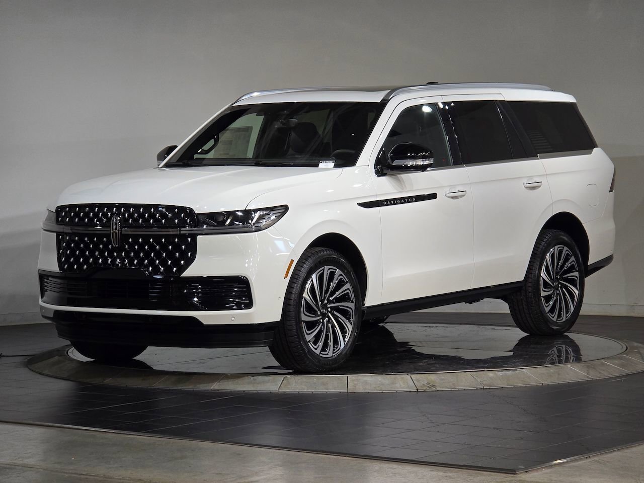 New 2025 Lincoln Navigator Black Label image 4