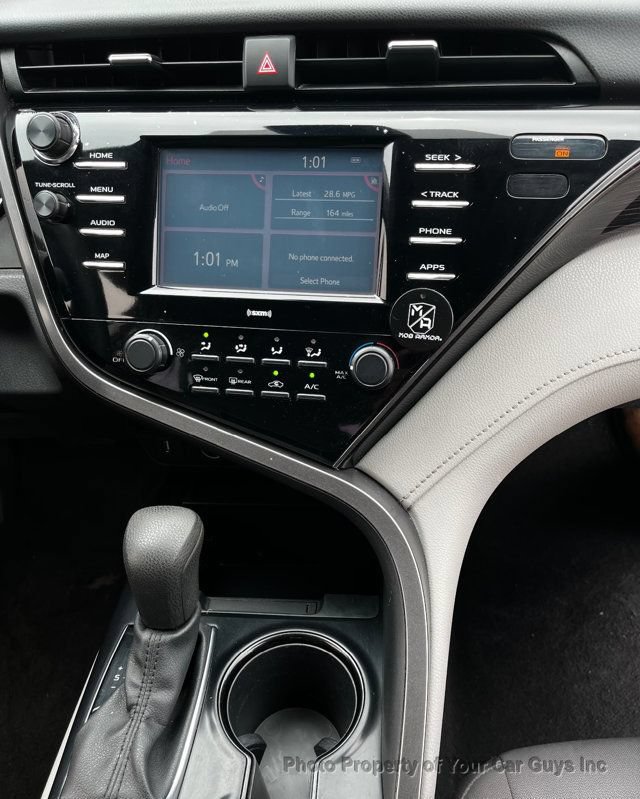 Used 2020 Toyota Camry LE FWD image 19