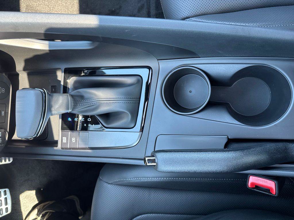 New 2026 Hyundai Elantra SEL Sport FWD image 17