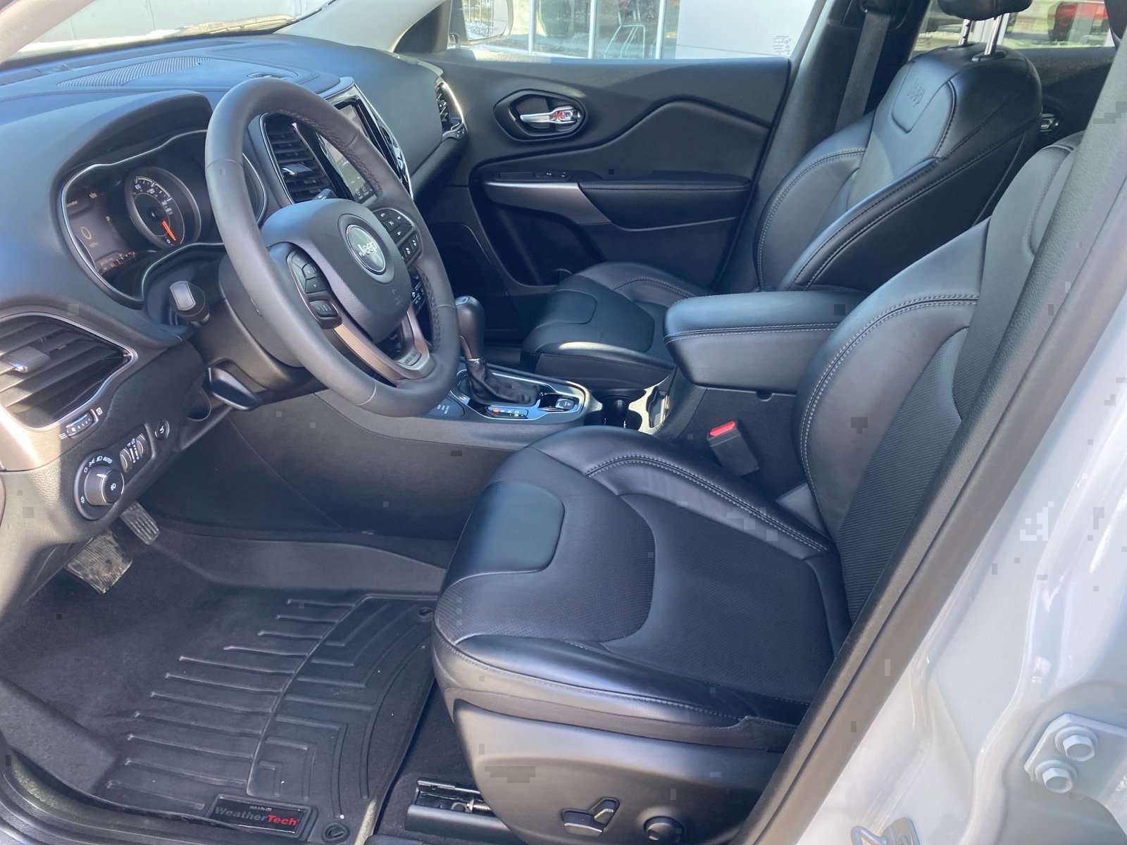 Used 2022 Jeep Cherokee Limited image 9