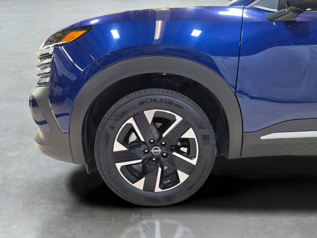 Used 2025 Nissan Kicks SV AWD/4WD image 24