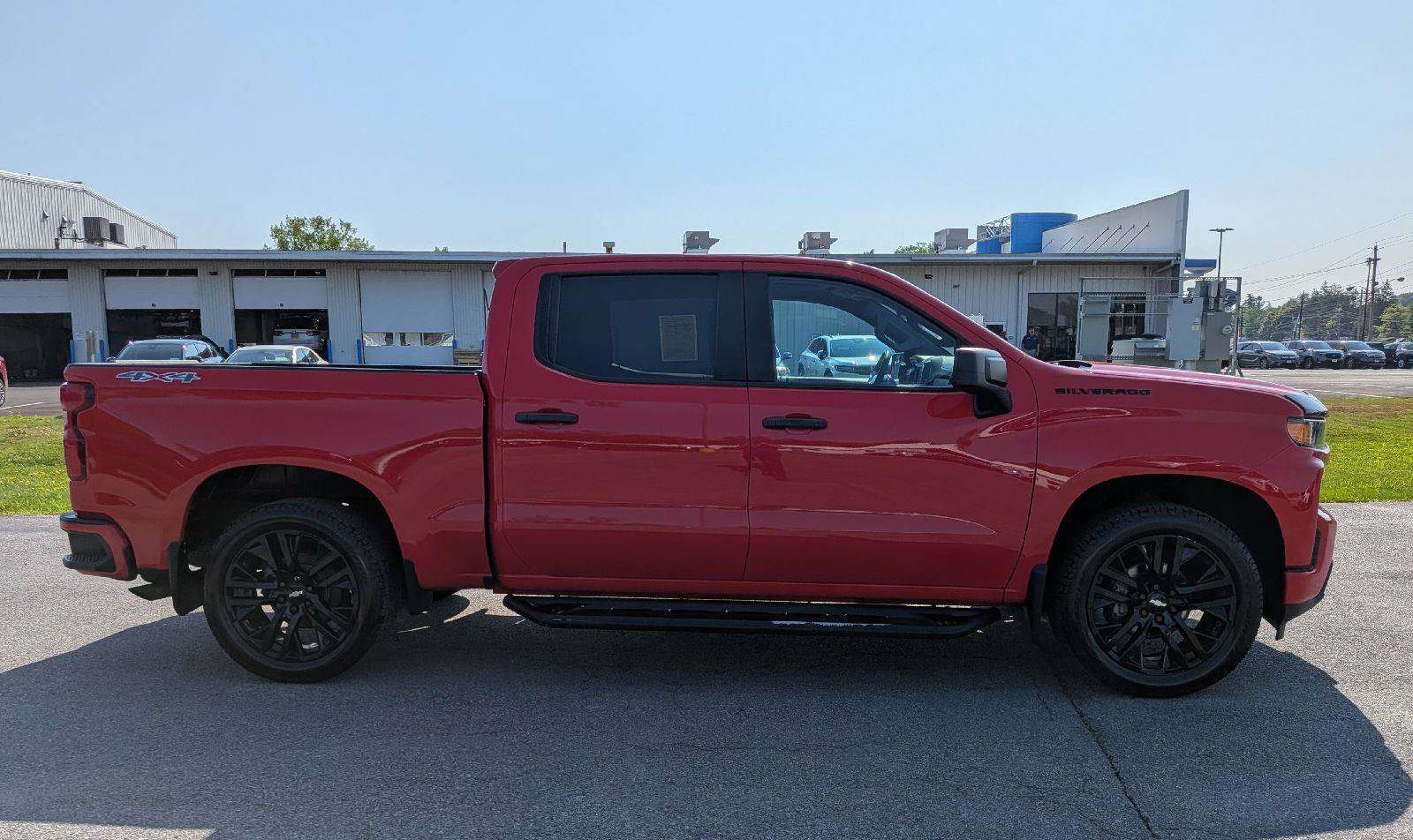 Used 2020 Chevrolet Silverado 1500 Custom w/ Custom Value Package AWD/4WD image 5