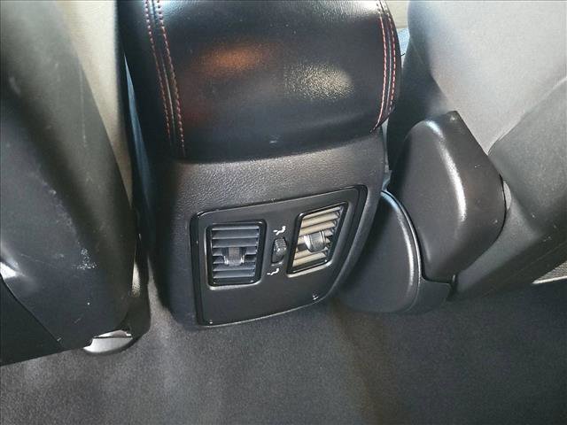 Used 2023 Dodge Durango GT image 17