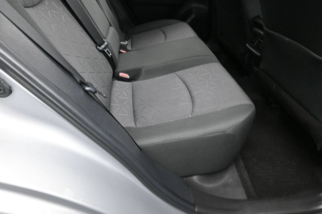 Used 2025 Toyota RAV4 XLE AWD/4WD image 37