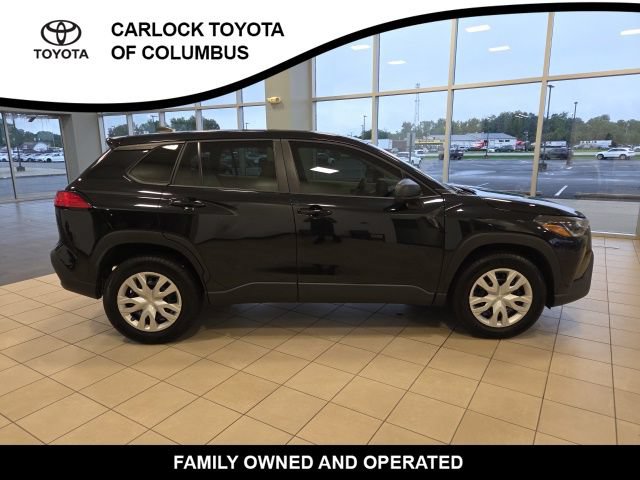 Used 2025 Toyota Corolla Cross L FWD image 7