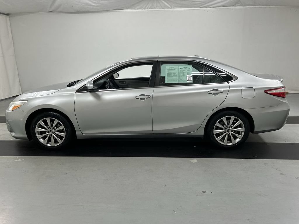 Used 2015 Toyota Camry XLE FWD image 6