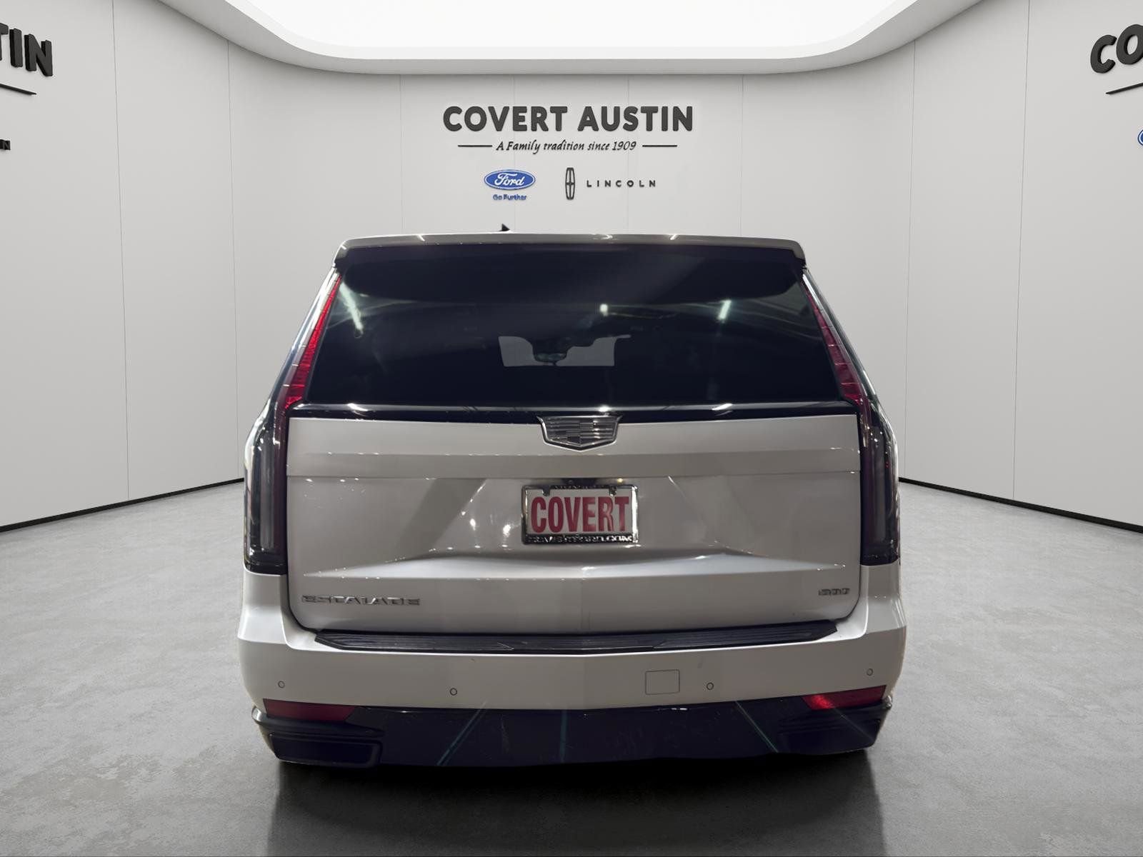 Used 2021 Cadillac Escalade Sport Platinum image 4