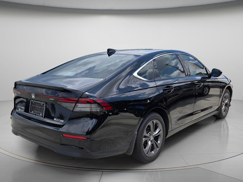 Used 2023 Honda Accord EX image 6