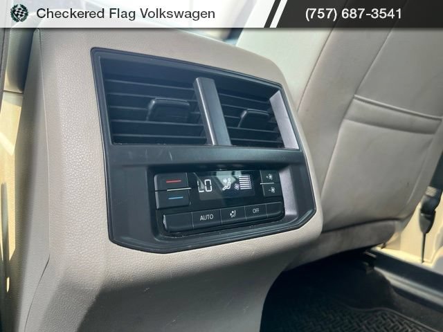 Used 2023 Volkswagen Atlas SE w/ Black Wheel Package AWD/4WD image 27