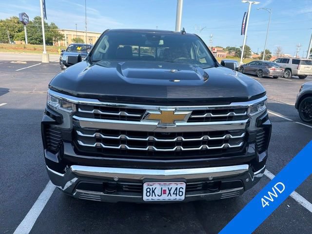 Used 2023 Chevrolet Silverado 1500 LTZ AWD/4WD image 2