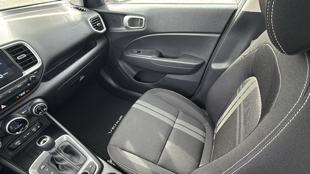 New 2026 Hyundai Venue SEL FWD image 13