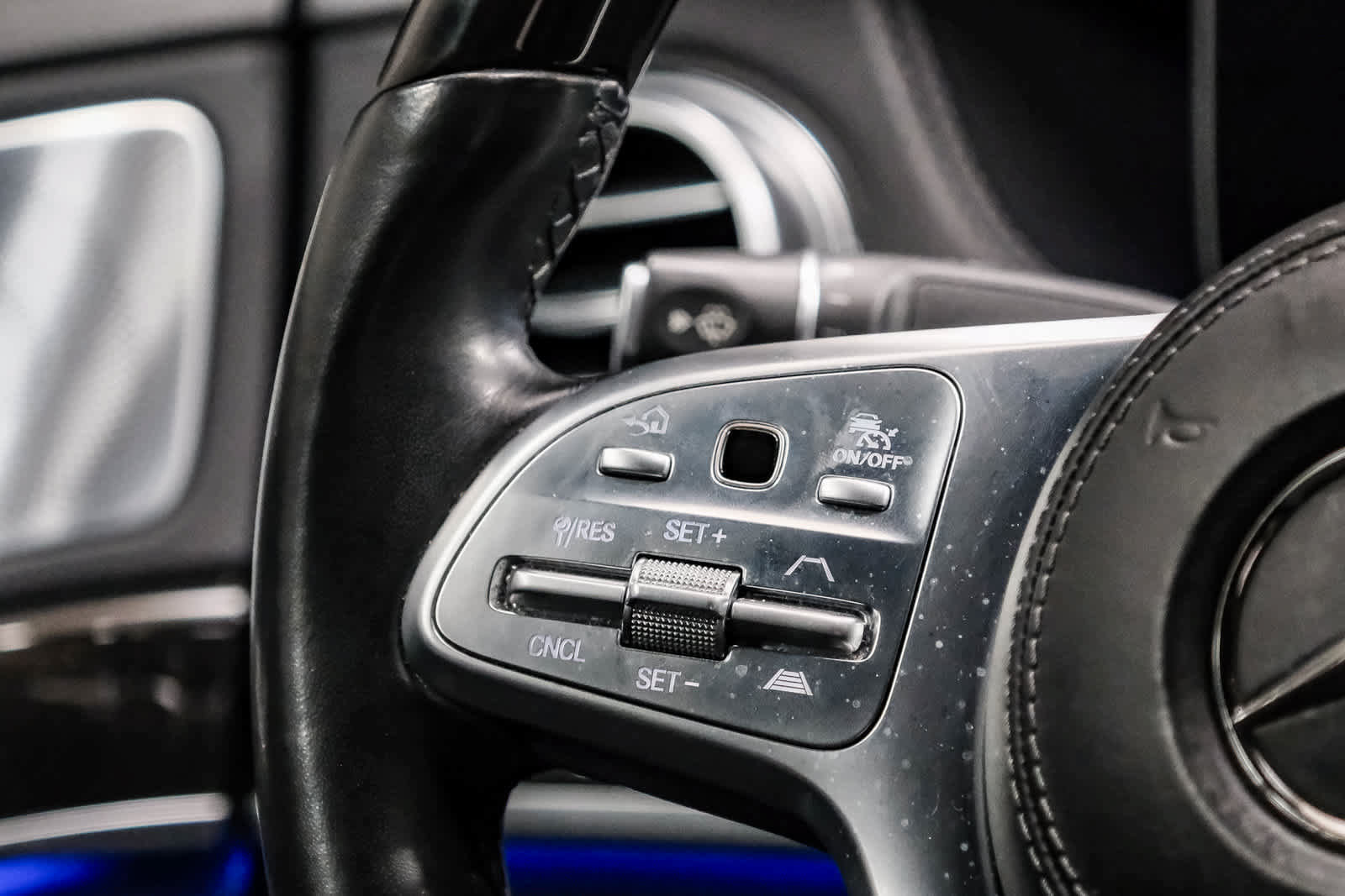 Used 2018 Mercedes-Benz S 560 Sedan image 17