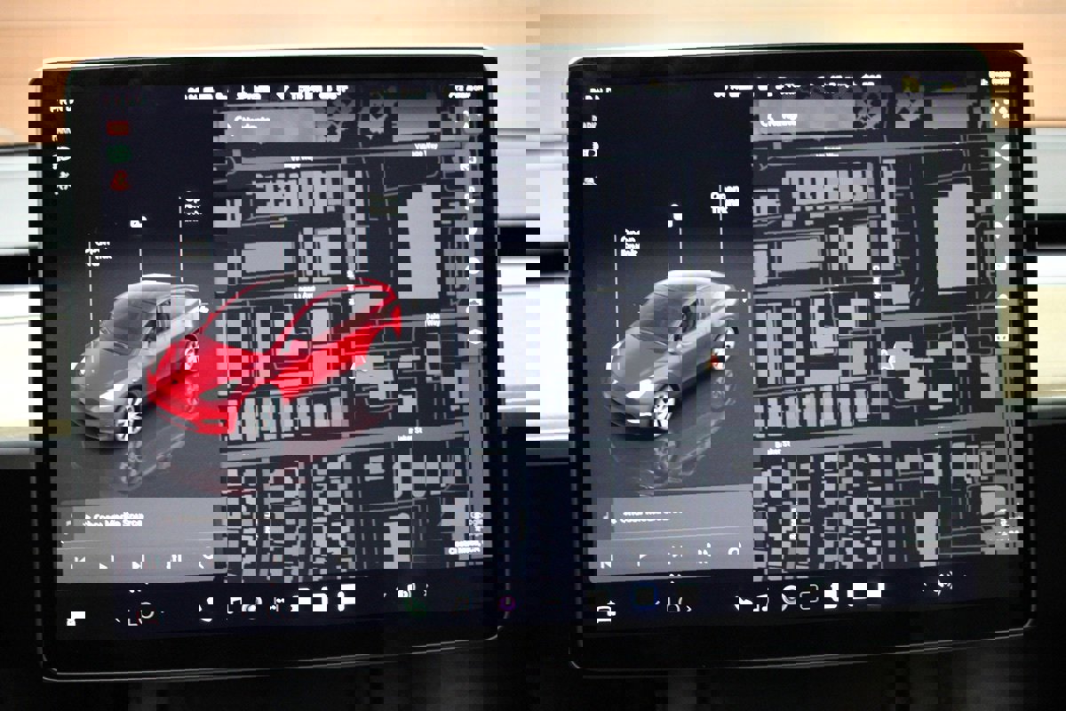 Used 2023 Tesla Model Y Long Range image 29