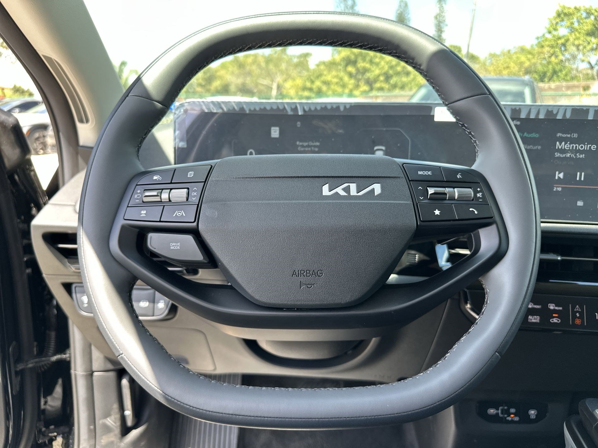 New 2025 Kia EV6 Light w/ Light LR Technology Package image 13