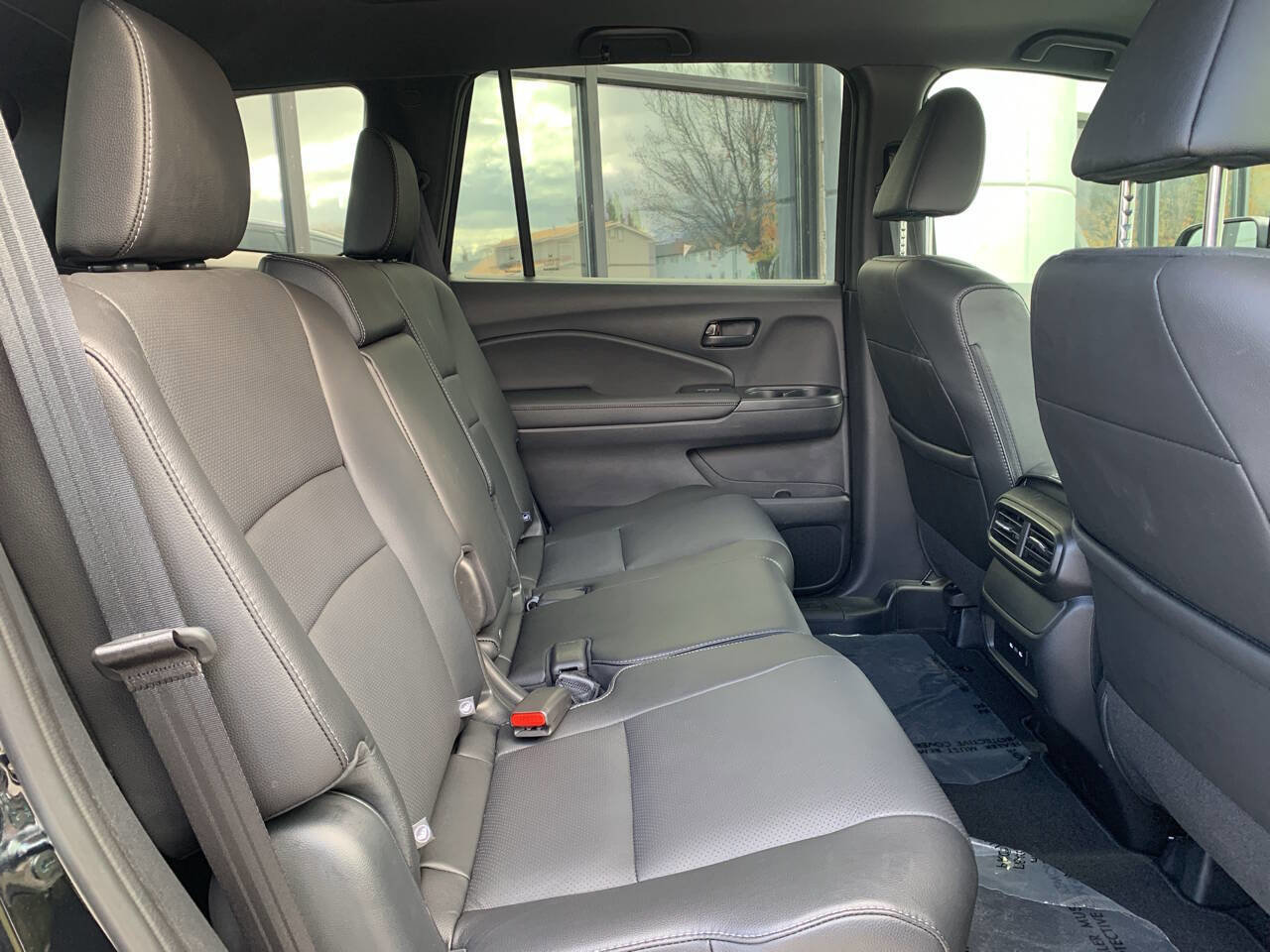 Used 2025 Honda Passport EX-L image 12
