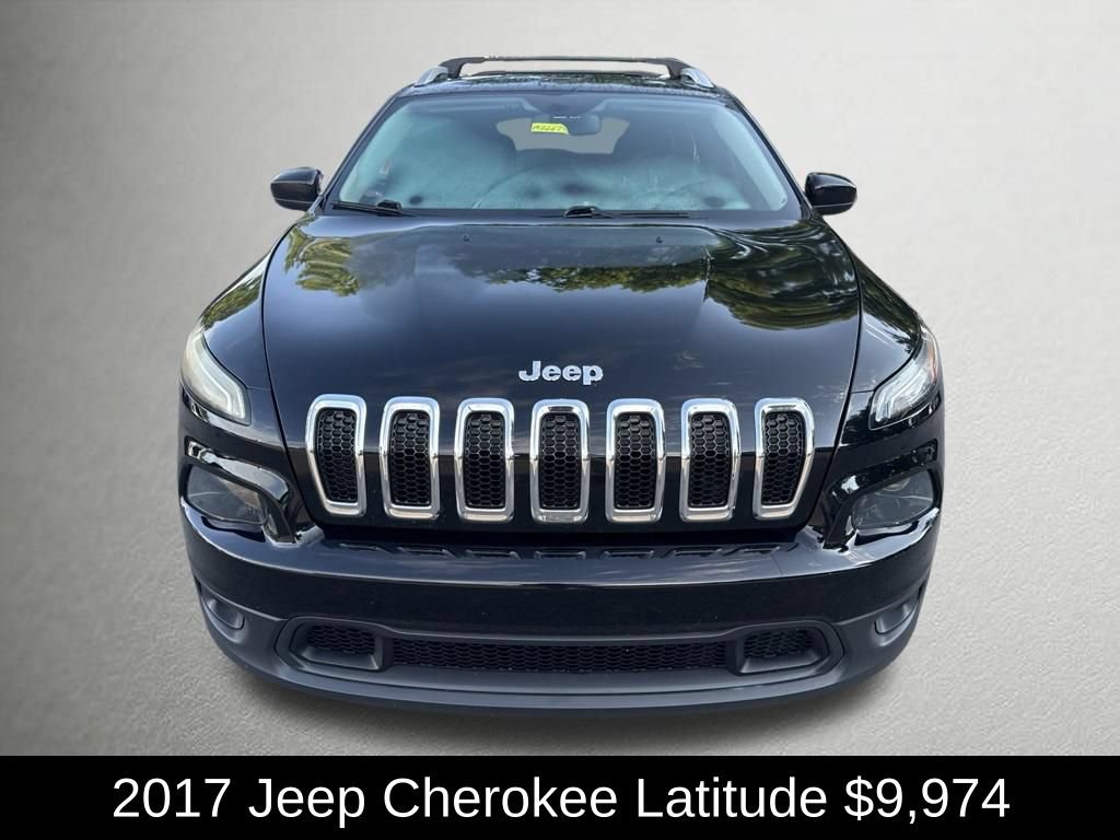 Used 2017 Jeep Cherokee Latitude FWD image 8
