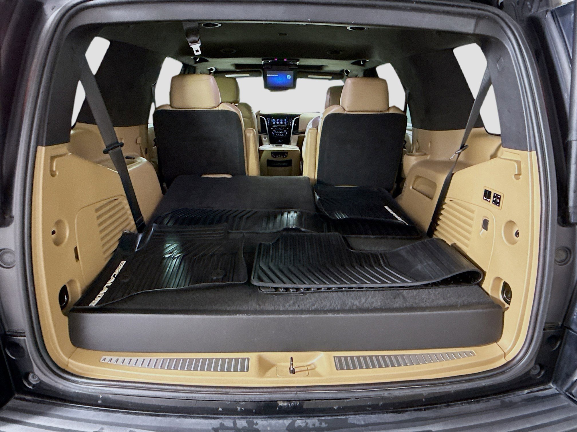 Used 2020 Cadillac Escalade Platinum image 34