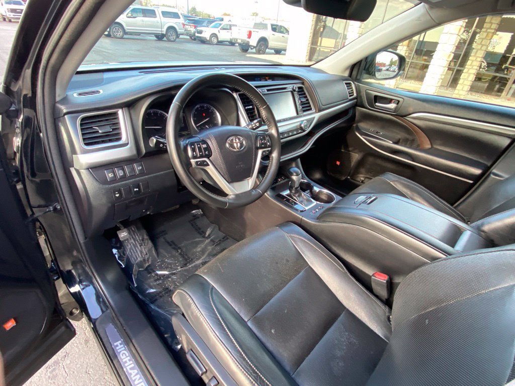 Used 2018 Toyota Highlander Limited w/ Protection Package #3 AWD/4WD image 19