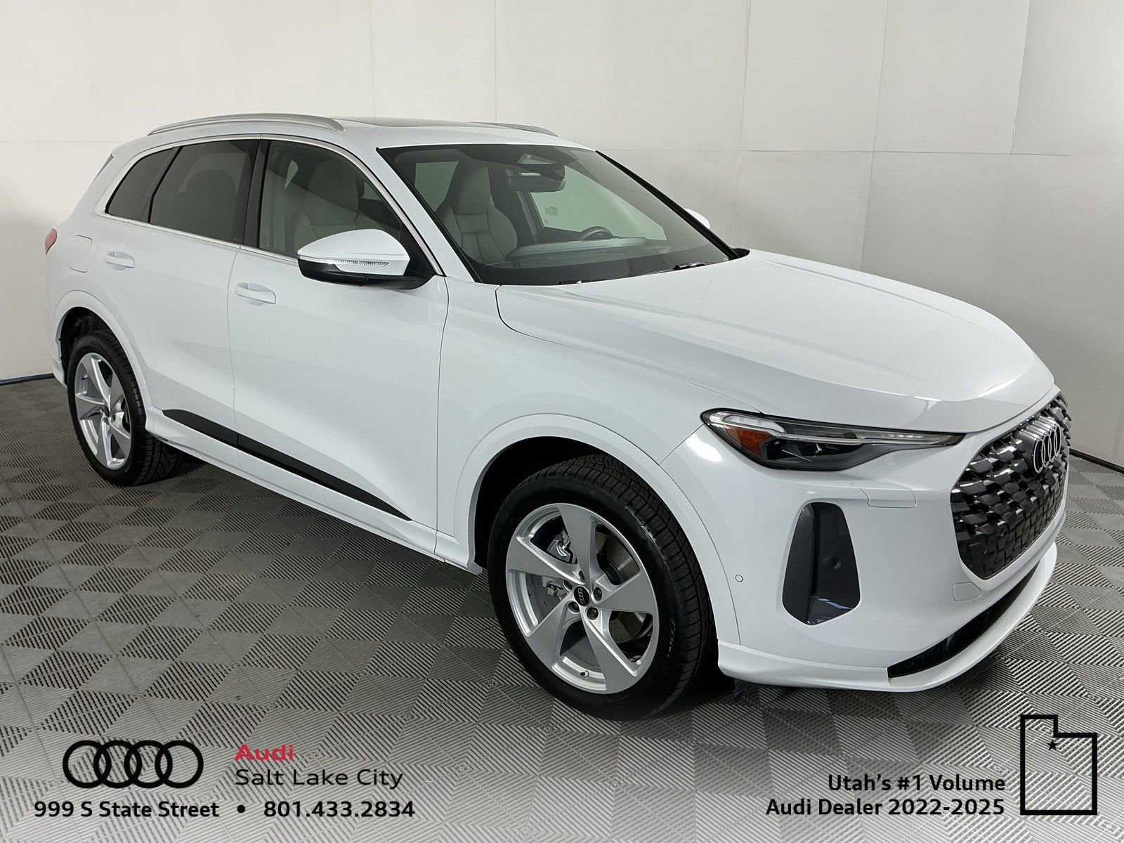 Used 2025 Audi Q5 Premium Plus w/ Premium Plus