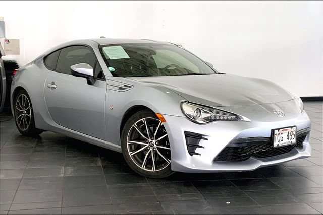 Used 2017 Toyota 86 RWD image 2
