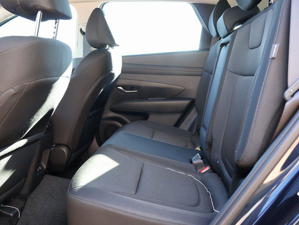 New 2026 Hyundai Tucson Blue SE image 18