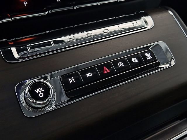 Used 2025 Lincoln Aviator Reserve w/ Equipment Group 201A AWD/4WD image 28