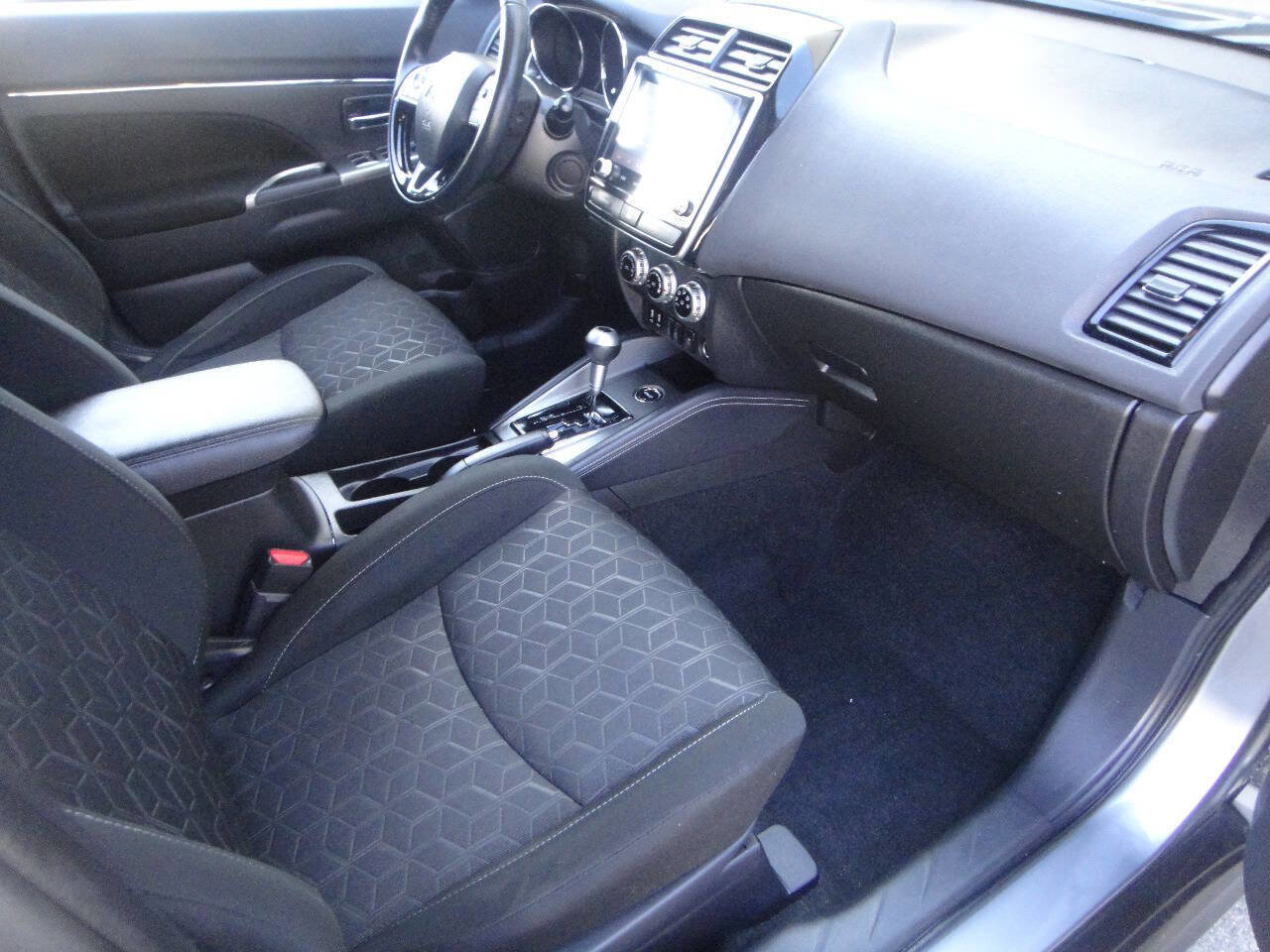 Used 2021 Mitsubishi Outlander Sport SE AWD/4WD image 14