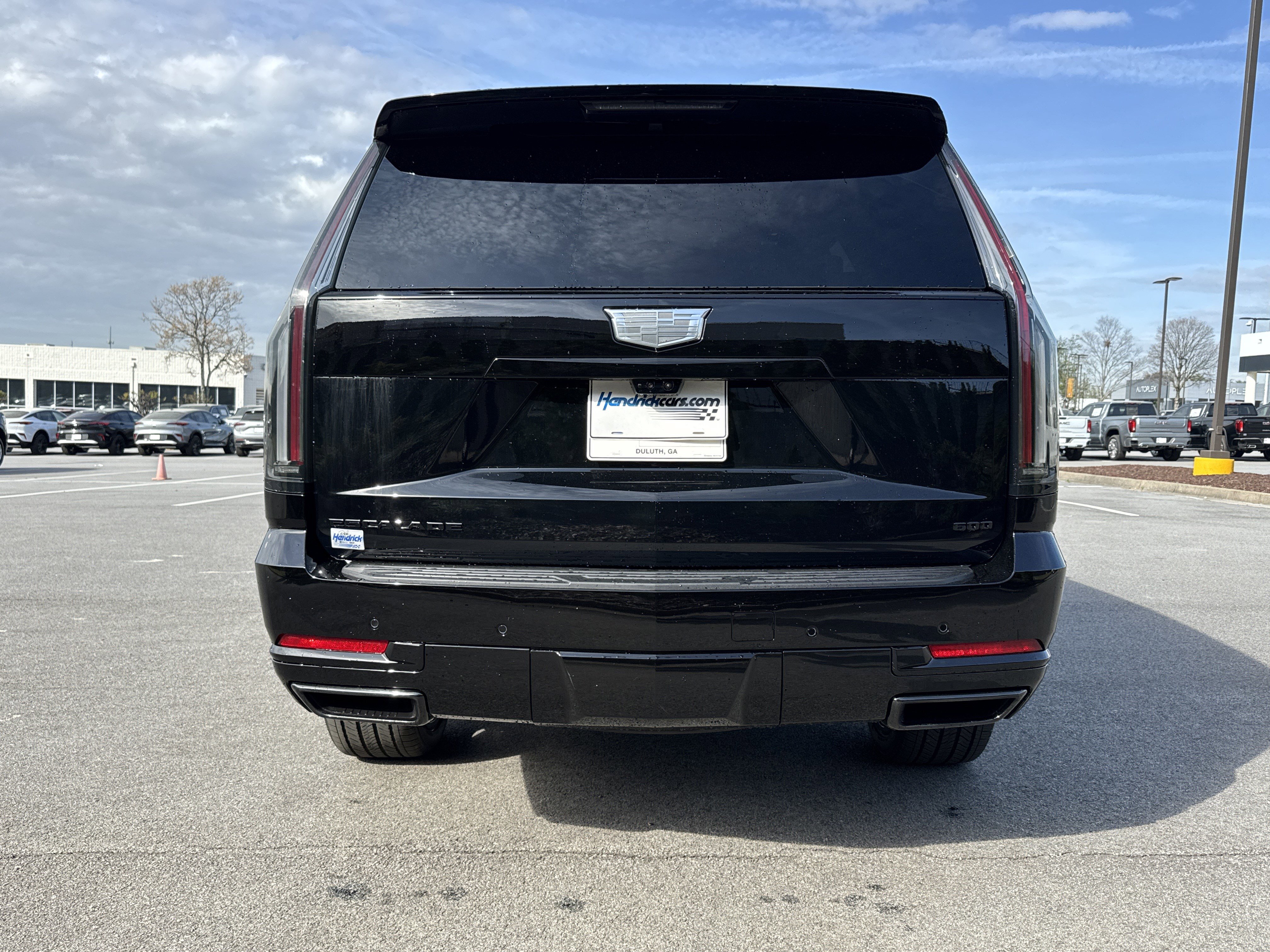 Used 2026 Cadillac Escalade Platinum Sport w/ LPO, ONYX Package image 9