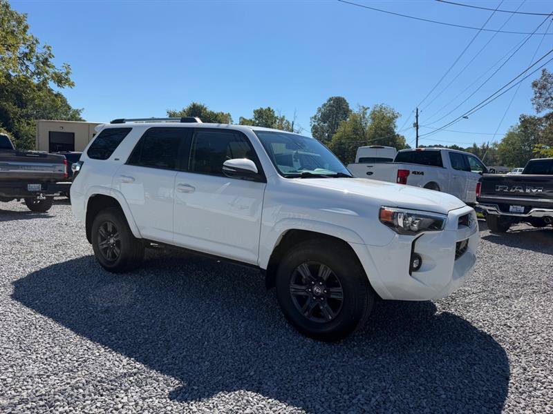 Used 2022 Toyota 4Runner SR5 Premium w/ Moonroof Package RWD image 8