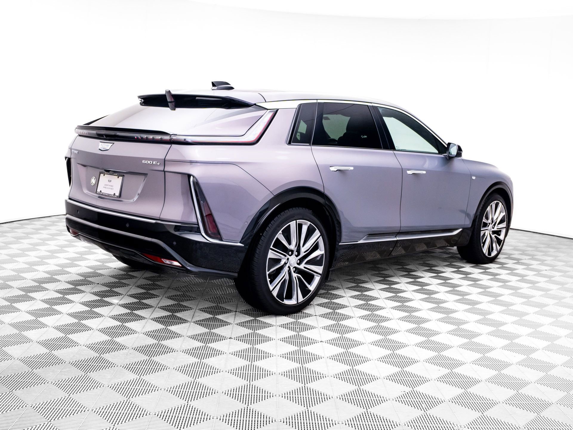 Certified 2025 Cadillac Lyriq Luxury w/ LPO, Floor Liner Package AWD/4WD image 6