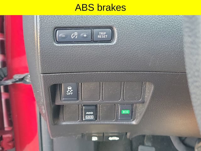 Used 2018 Nissan Rogue Sport S AWD/4WD image 20