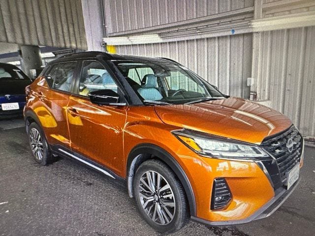 Certified 2023 Nissan Kicks SR w/ SR Premium Package FWD image 11