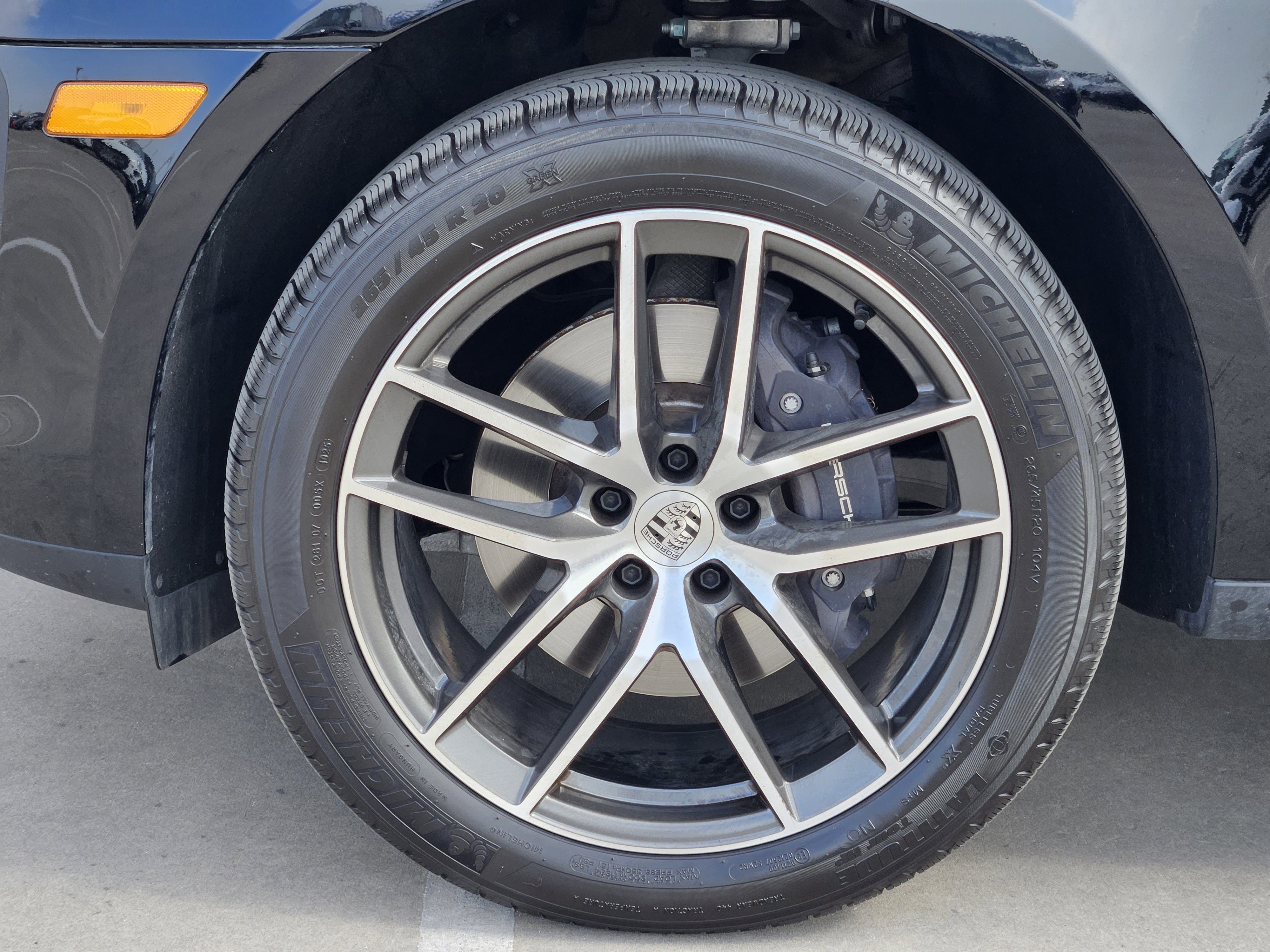 Certified 2026 Porsche Macan image 14