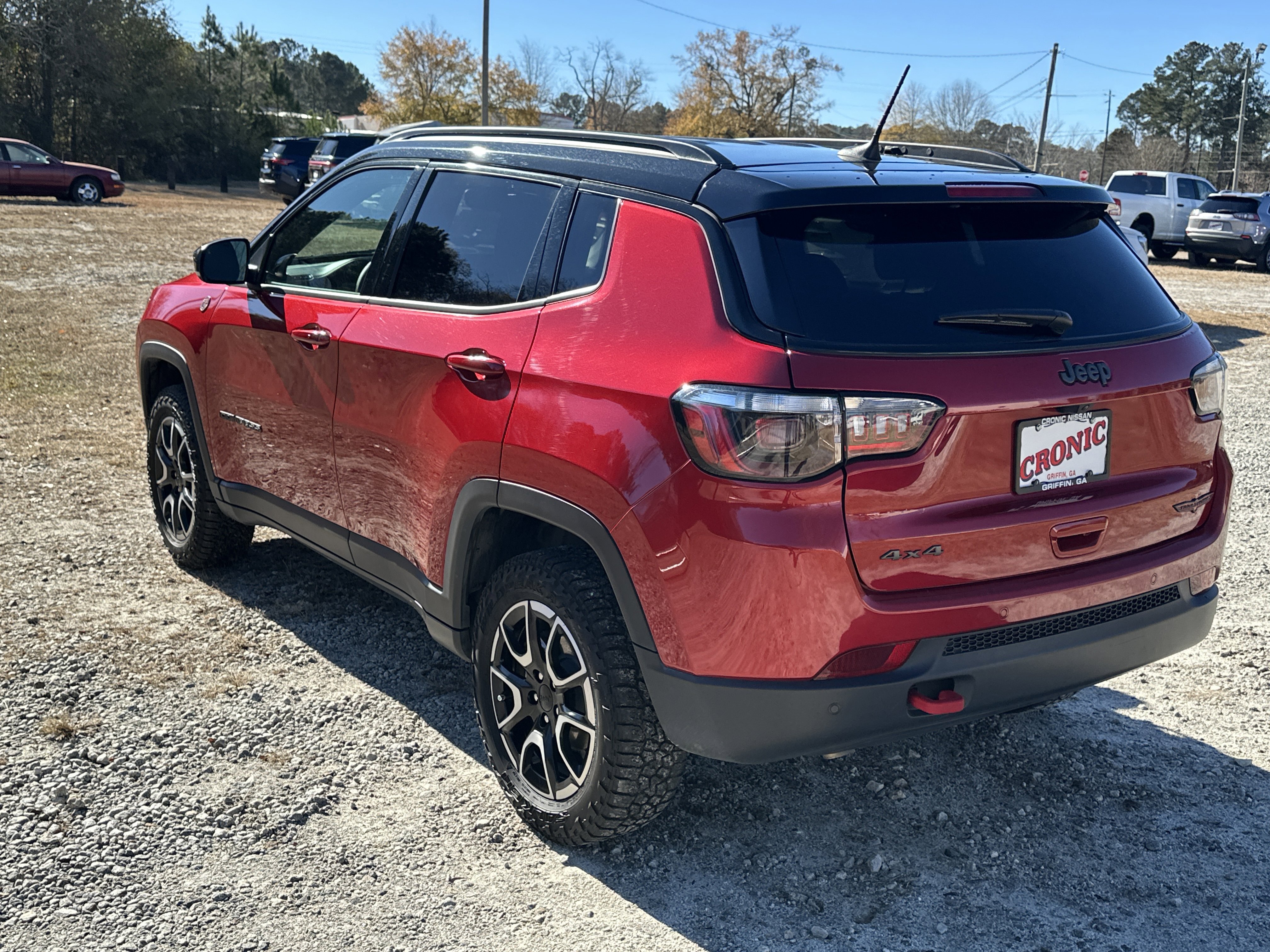 Used 2024 Jeep Compass Trailhawk image 7